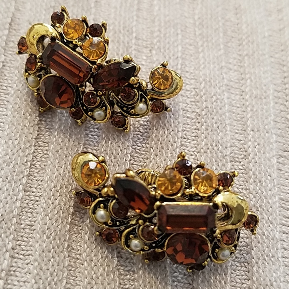 VINTAGE BROOCH PIN & EARRINGS - Picture 3 of 5